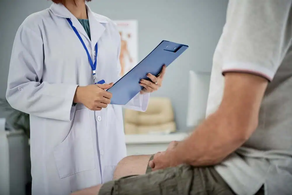 7 Ways Thyroid Issues Affect Feet & How Podiatrists Help