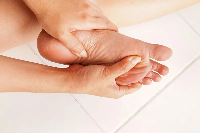 Why Does Diabetic Foot Hurt? Learn the Causes Now!