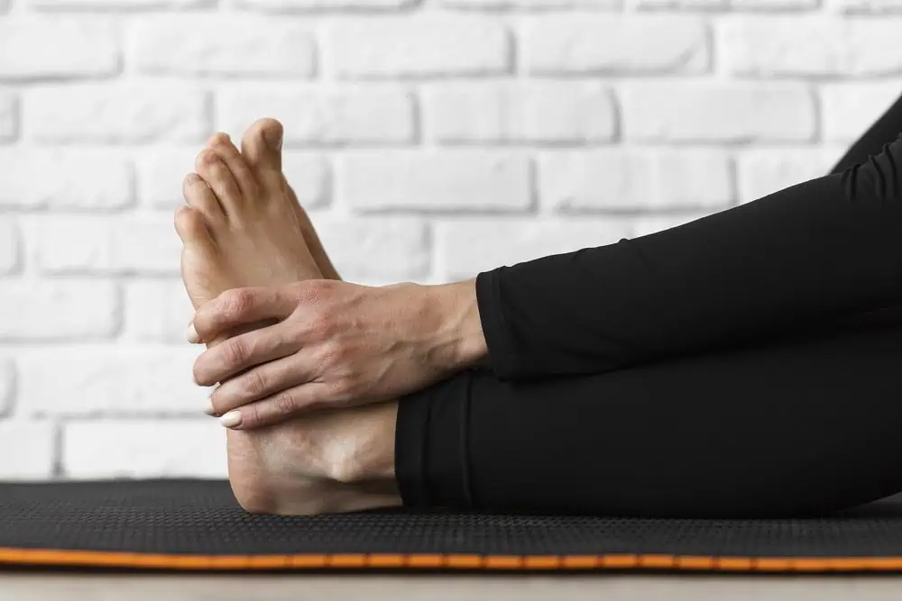 Diabetic Feet: 4 Safe Exercises and 3 to Avoid