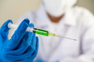 doctor injecting a foot with PRP at WeTreatFeet Podiatry