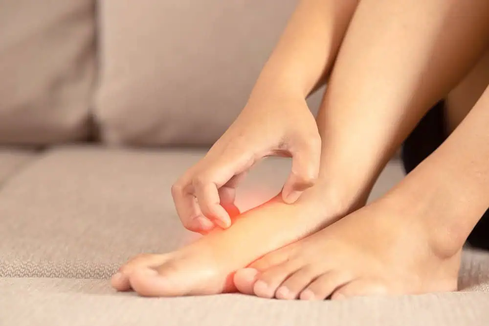 surprising connection itchy feet and liver health